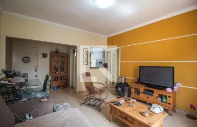 Apartamento de três (3) dormitórios, 90 m² de área privativa. localizado na av. santana ao lado do parque da redenção, no bairro santana em porto alegre