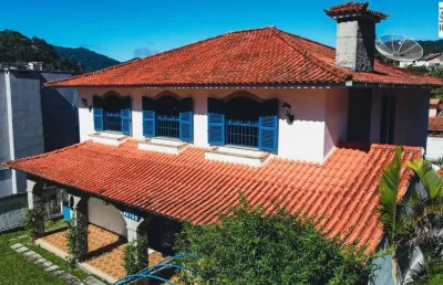 Casa em teresópolis, com 4 quartos, sendo 2 suites, 300 m²00