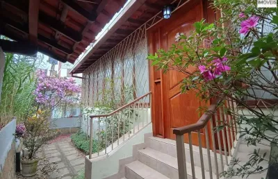 Casa centro de teresópolis-147,23 m² de área construída, 316 m² terreno