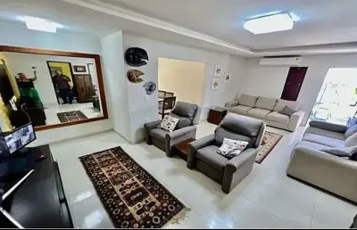Casa com 4 quartos à venda no Candelária, Natal 