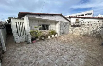 Casa com 3 quartos à venda no Lagoa Nova, Natal 