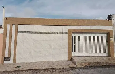 Casa com 2 quartos para alugar no Lagoa Nova, Natal 