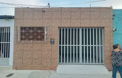 Casa com 3 quartos à venda no Alecrim, Natal 