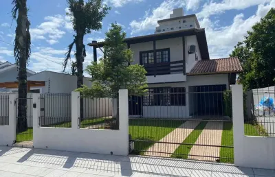 Casa com 3 quartos à venda no Centro, Palhoça 