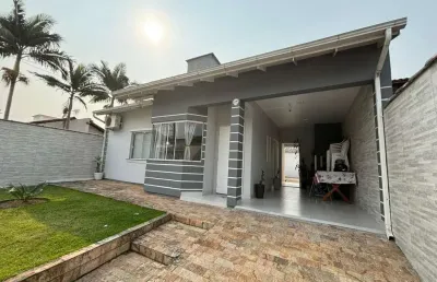 Maravilhosa casa mobiliada no madri em palhoça/sc: pode ser financiada!