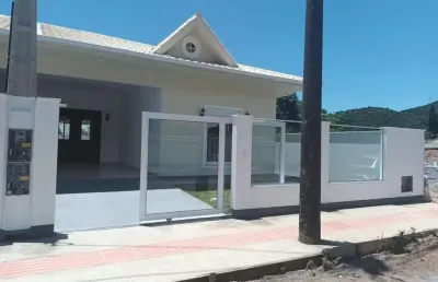 Casa com 3 quartos à venda na Praia de Fora, Palhoça 