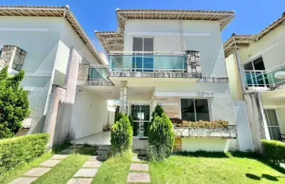 Casa duplex, 03 suítes, dependência completa, nascente em condomínio fechado