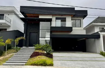 Casa alto padrão com 4 suítes e piscina no urbanova