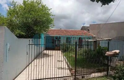 Casa com 3 quartos à venda na Atílio Pioto, 2850, Uberaba, Curitiba