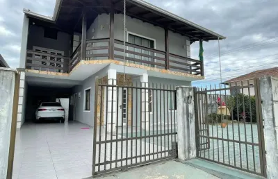 Casa com 3 quartos à venda na Rua Janaúba, 160, Jardim Iririú, Joinville