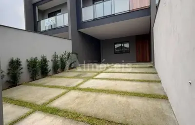 Casa no bom retiro: 3 quartos, área gourmet e quintal espaçoso