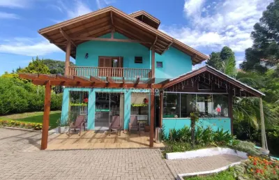 Apartamento à venda na Rua Gustavo Velp, Planalto, Gramado