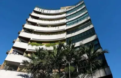 Localização espetacular- a passos da praça. prédio exclusivo- com total privacidade- apartamento