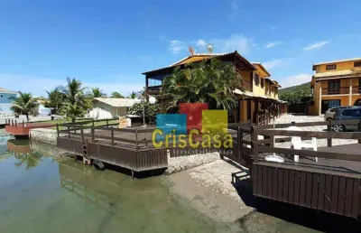 Casa duplex com 3 quartos em condomínio com piscina e
