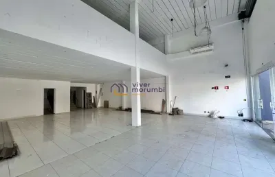 Excelente ponto comercial com 260m² para loja, galpão, em um mal de comércios ou serviços.