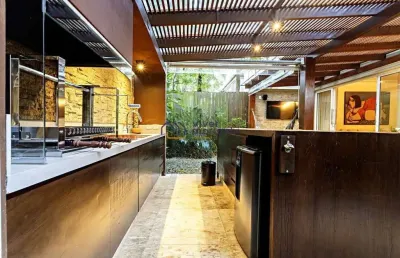 Real parque - casa muito bem localizada e em condomínio!