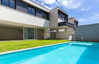 Casa em condomínio fechado//no melhor da região// 4 suítes/4 vagas/varanda gourmet/piscina privativa