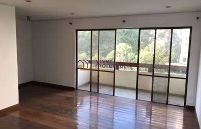Excelente localização, rua tranquila, apartamento com planta amplas
