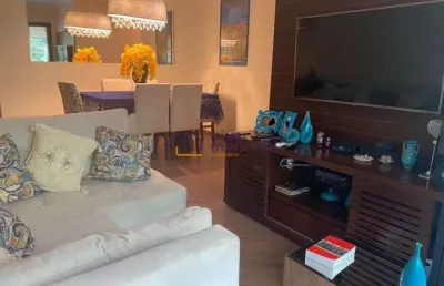 Apto 3 quartos e 2 vagas, depósito, reformado,local ótimo