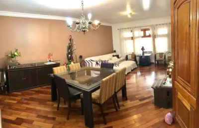 Excelente casa para locação totalmente mobiliada! ampla, arejada, iluminada e em ótima localização!