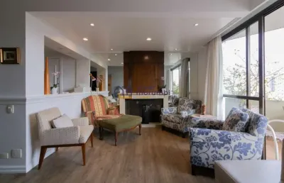 Apartamento com 3 quartos para alugar na Alameda dos Arapanés, --, Moema, São Paulo