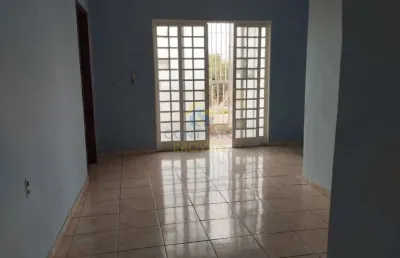Apto superior,  75m² ,03 quartos, sendo uma suíte, sala, cozinha americana valor 1.800,00 codigo: 121043