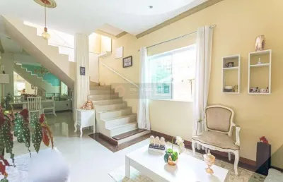 Open house vende casa duplex de vila no pé pequeno com 3 quartos
