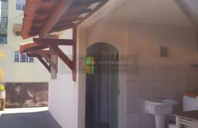 Baixou!!!open house vende casa em travessa no bairro do paraiso