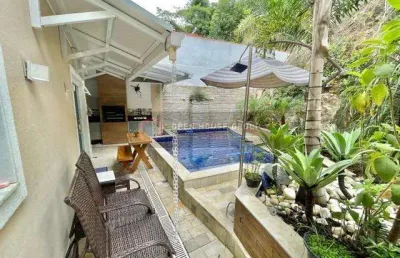 Casa com 3 quartos à venda na Rua Acácio Raposo, Tribobó, São Gonçalo