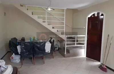 Open house vende linda casa de 3 andares no fonseca