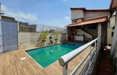 Baixou!!!open house vende excelente casa linear no bairro mangueira em são gonçalo