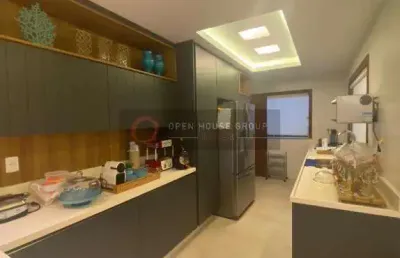 A open vende linda casa em buzios em condomínio laguna e mare  em manguinhos , búzios