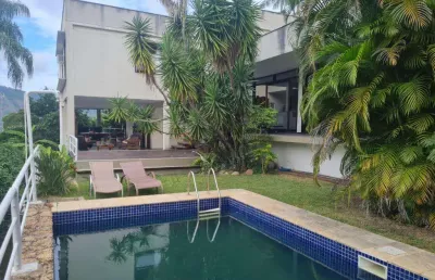 Open house vende casa no condomínio vale de itaipu!