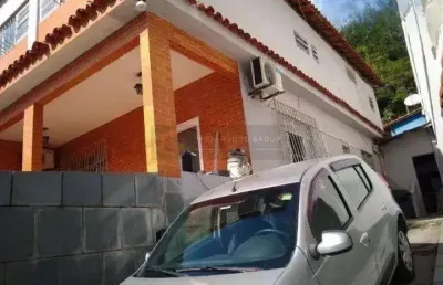 Casa com 4 quartos à venda na Travessa São Luiz, Santa Rosa, Niterói