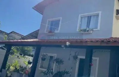 Open house vende 3 casas reformadas em piratininga a 200mt da praia.