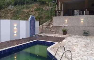 Open house vende casa de 4 pavimentos com 4 suítes com closet em pendotiba