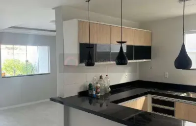 A open vende itaipuaçu  casa nova linda, entre as ruas 47 e 48 , financia.