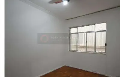 À venda kitnet bem conservada 1 quarto no centro de niterói!!!