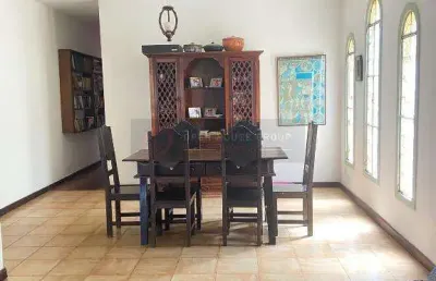 Open house vende  casa com 5 quartos, 2 suítes, closet no trevo de piratininga