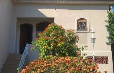 Openhouse vende casa no mutua com 2 quartos e garagem