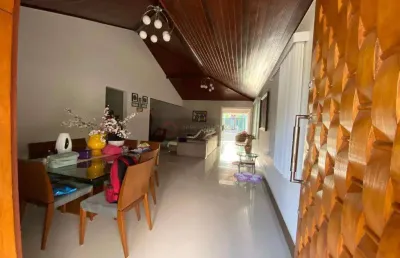 Open house vende linda casa em buzios com 3 suites , piscina com hidro e churrrasqueira