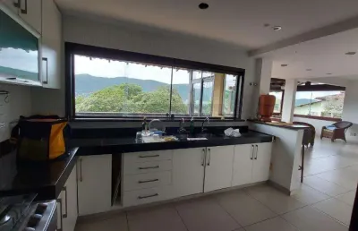 Casa com 4 quartos à venda na Rua Maria Celeste Tostes Barros, Maravista, Niterói