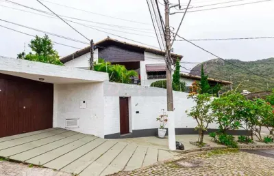 Casa com 4 quartos à venda na Rua Tabajaras, São Francisco, Niterói