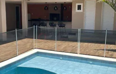 A open vende casa moderna mobiliada e nova em camboinhas , próximo da praia