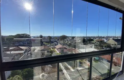 Apartamento novo e ensolarado com sacada e churrasqueira e sacada na suíte com vista livre