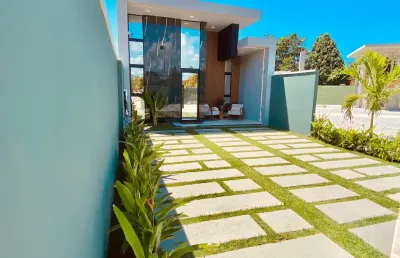 Eusébio casas planas novas e 4 configurações. 3 quartos. piscina opcional.
