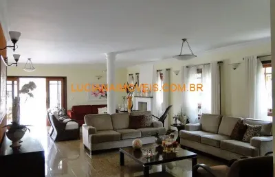 Excelente sobrado em vinhedo de 507 m² com terrenode 1.100 m²