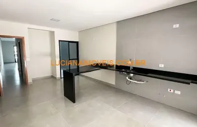 Casa com 3 quartos à venda na Rua Camburiú, Vila Ipojuca, São Paulo