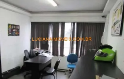 Imóvel comercial para aluguel e venda tem 200 metros quadrados com 4 quartos
