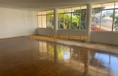 Casa com 4 quartos à venda na Rua Ubatuba, Pacaembu, São Paulo